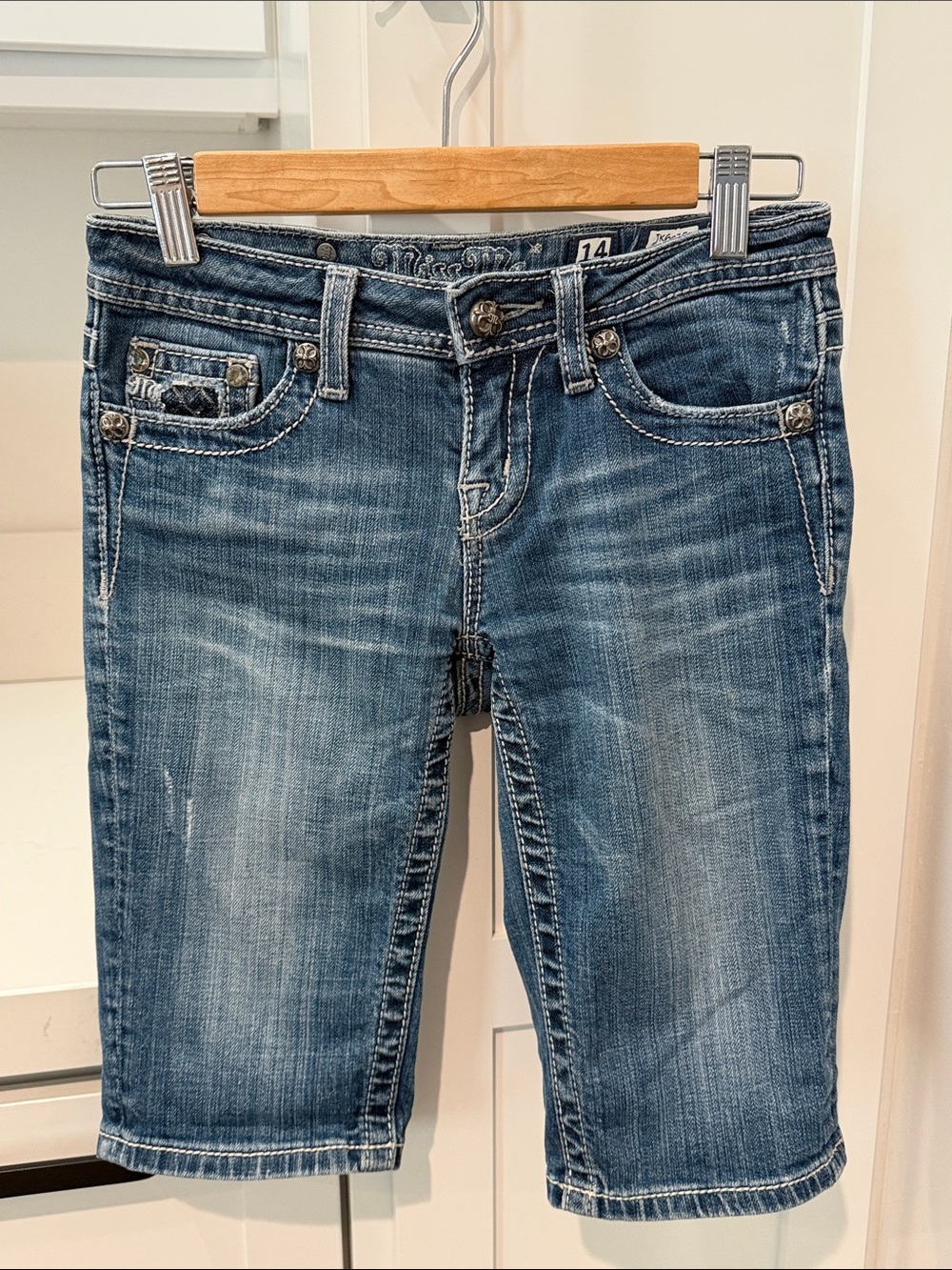 Miss Me Bermuda shorts
